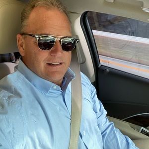 Meet your Posher, Phillip